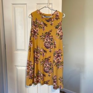 yellow floral Apt. 9 sleeveless shift dress - size L